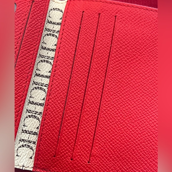 Carolina Herrera Traveler/ Japanese Envelope Wallet - Picture 8 of 14